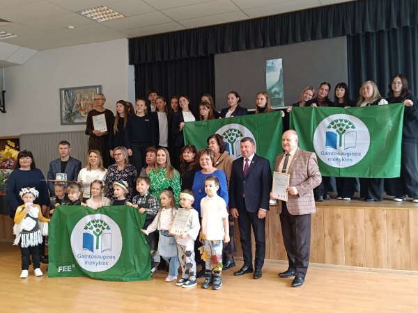 Žaliosios vėliavos įteiktos trims Kėdainių ugdymo įstaigoms