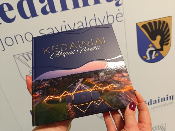 Pažintis su Kėdainių kraštu fotoalbume „Kėdainiai. Abipus Nevėžio“