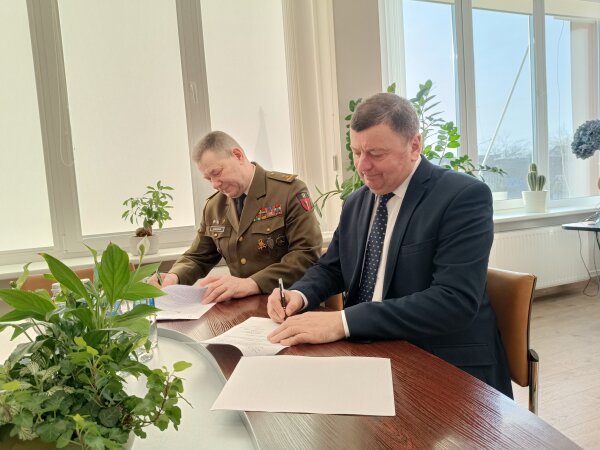 Pasirašyta Kėdainių rajono savivaldybės ir Lietuvos šaulių sąjungos bendradarbiavimo sutartis 
