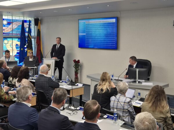 Kėdainių rajono tarybos posėdyje – ataskaitos, nuostatai, dėmesys patrauklių viešųjų erdvių...