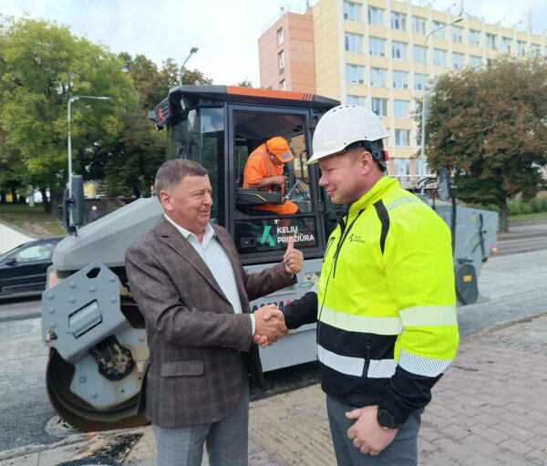 Atnaujinta J. Basanavičiaus gatvės atkarpa: meras V. Tamulis dėkoja „Via Lietuva“, kelininkams ir...