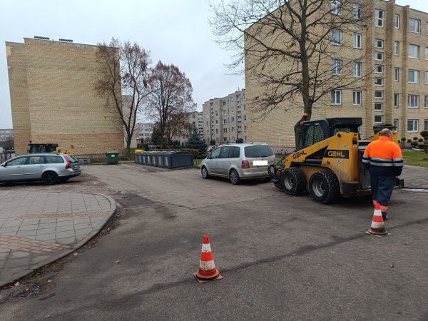 Vykdomi daugiabučių namų automobilių stovėjimo aikštelių, esančių Josvainių g. ir Josvainių–Sodų...