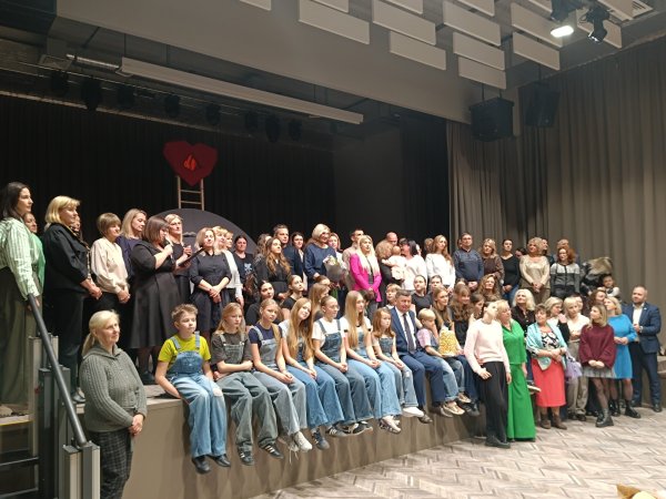 Kėdainių šviesiojoje gimnazijoje vyko padėkos globėjams vakaras