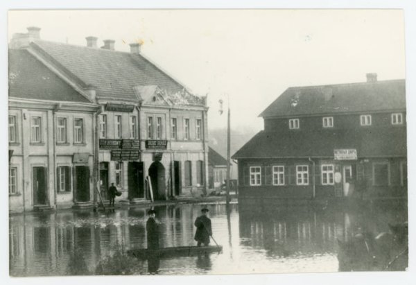 Galimam potvyniui jau ruošiamasi