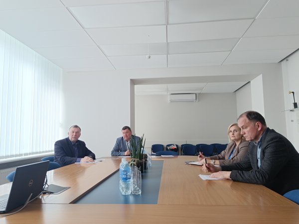 Kėdainių rajono savivaldybės vadovai susitikime su „VIA Lietuva“ atstovais aptarė tiltų, kelių ir...
