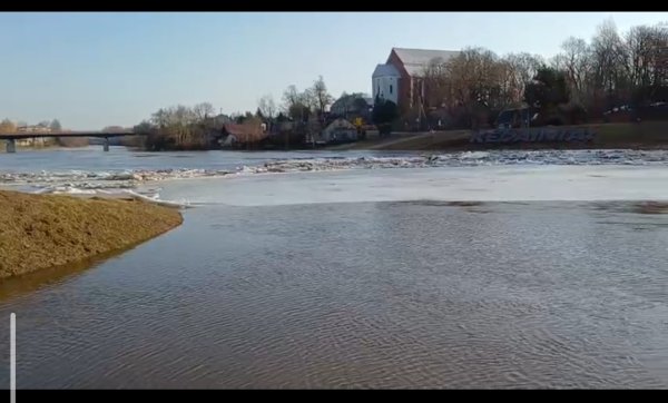 Kėdainiuose fiksuojamas vandens lygio kilimas – per parą pakilo apie 85 cm, Nevėžio upe plaukia...