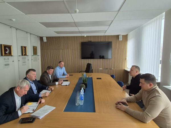 Savivaldybės vadovai susitiko su UAB „Ekonovus“ atstovais: aptarti mieste vykdomi teritorijų...