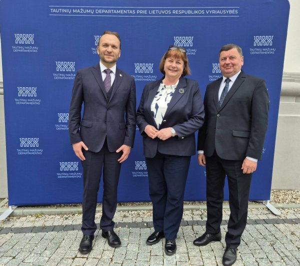 Kėdainių rajono savivaldybė įvertinta Tautinių mažumų departamento apdovanojimu