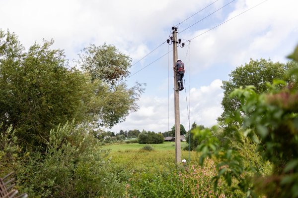 Elektros tiekimą visiems vartotojams ESO planuoja atkurti iki šeštadienio vidurnakčio